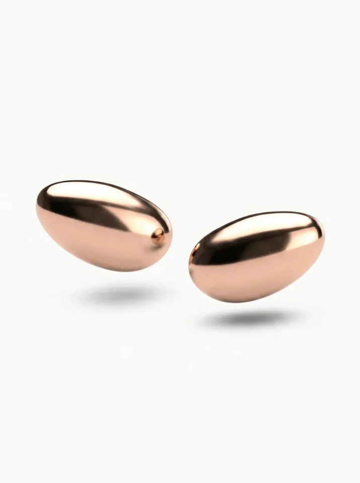 Náušnice z červeného zlata inšpirované vavrínovým listom z kolekcie Vavříny KORBIČKA