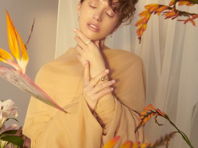 Šperky ze žlutého zlata inspirované krásnou květinou gerberou