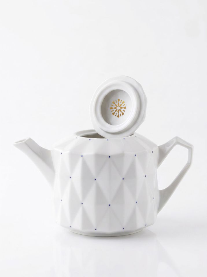 Porcelánová servírovací konvička Goldfinger