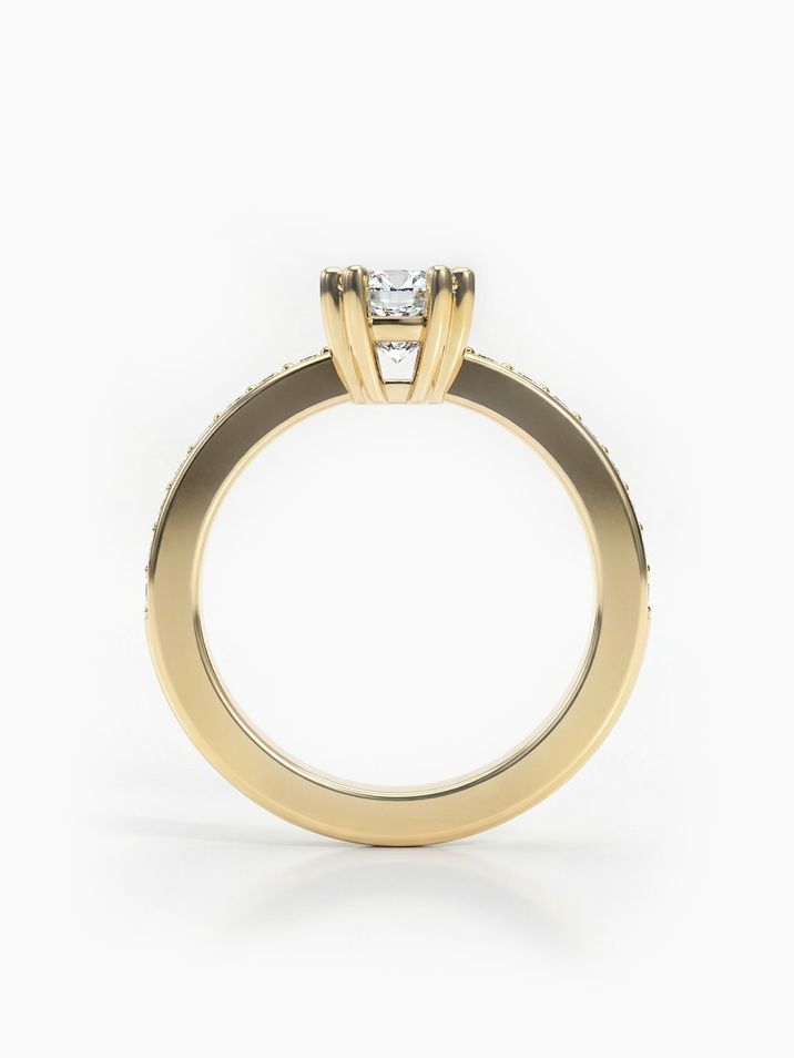 Zásnubní prsten s centrálním diamantem ve žlutém zlatě