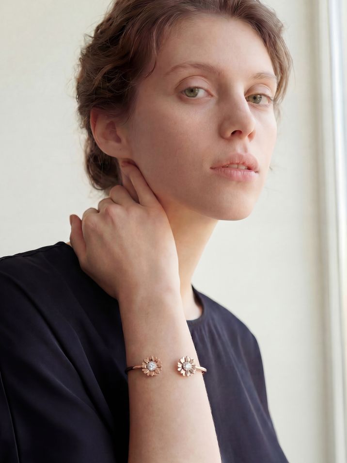 Náramek Gerbera 001