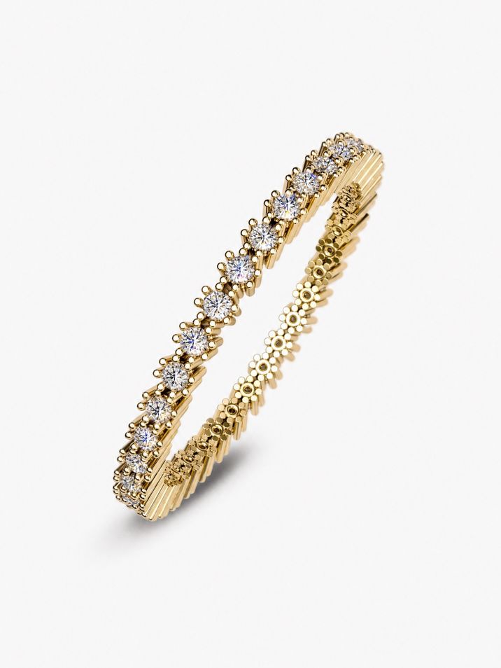 Jemný prsten ze žlutého zlata s přírodními diamanty